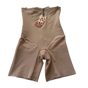NWT -Honeylove SuperPower Short Shapewear